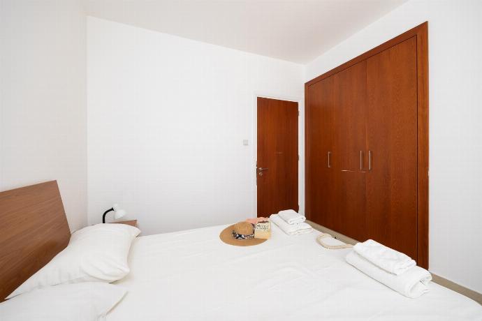 Double bedroom with A/C . - Villa Coral Bay 7 . (Photo Gallery) }}