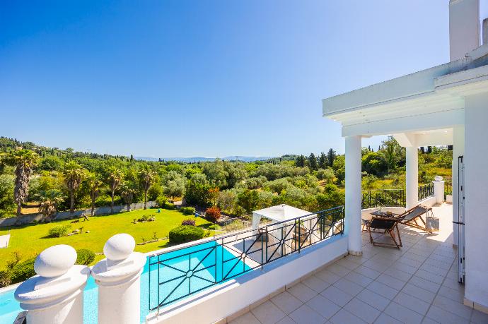 Balcony . - Villa Noulia . (Photo Gallery) }}