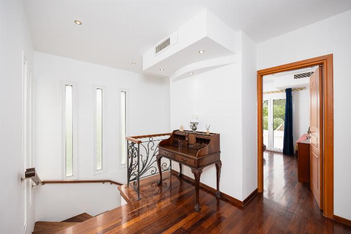 Second floor . - Villa Noulia . (Photo Gallery) }}