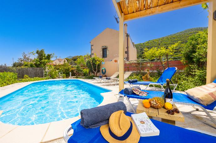 Beautiful villa with private pool and terrace . - Villa Kourkoulios . (Photo Gallery) }}