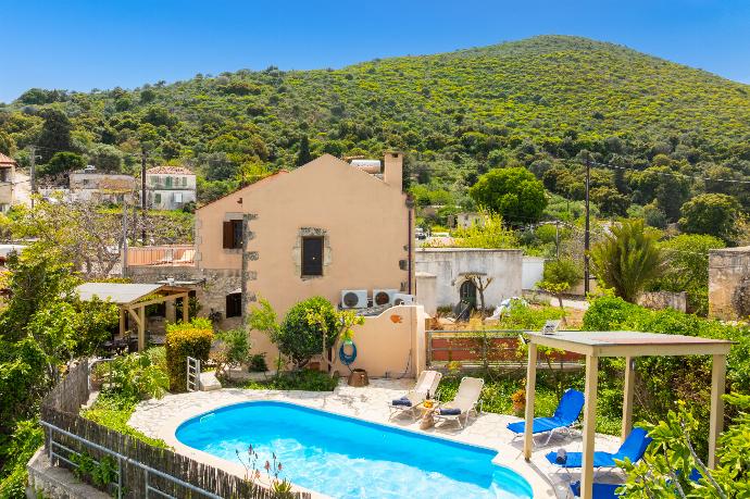Beautiful villa with private pool and terrace . - Villa Kourkoulios . (Photo Gallery) }}