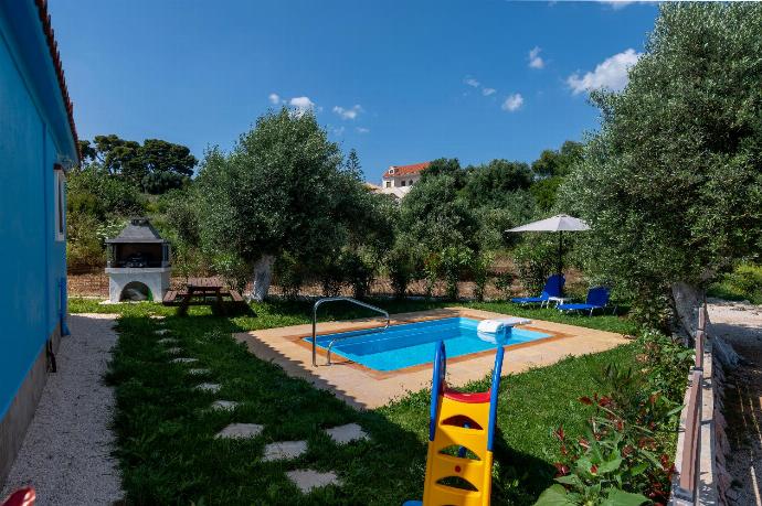Local beach . - Villa Aggiolina . (Photo Gallery) }}