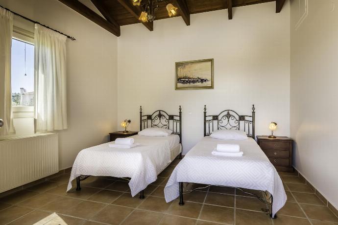  . - Villa Eudora . (Photo Gallery) }}