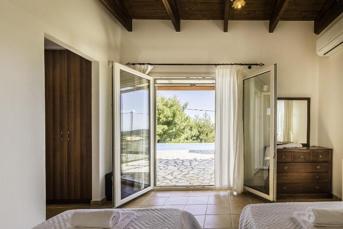  . - Villa Eudora . (Photo Gallery) }}
