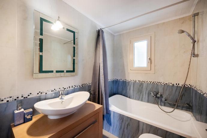  . - Villa Eudora . (Photo Gallery) }}