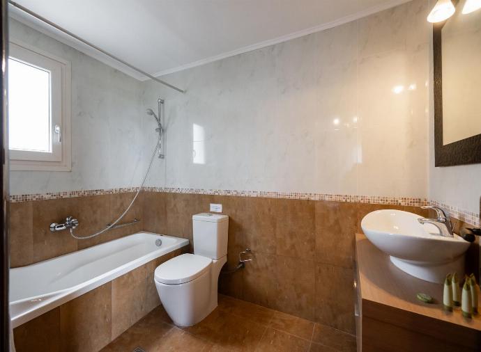  . - Villa Eudora . (Photo Gallery) }}