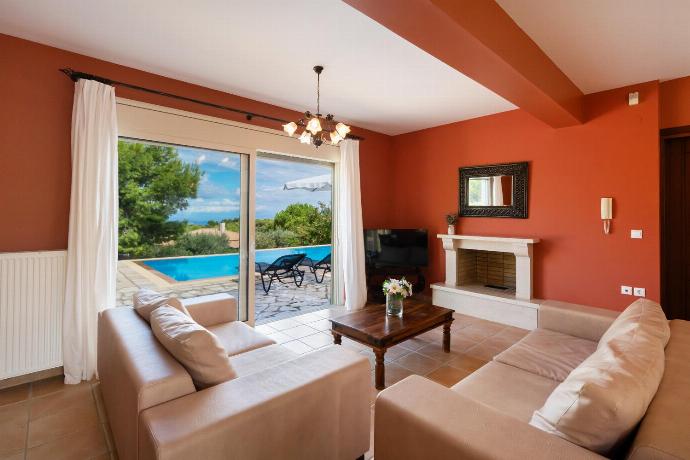  . - Villa Eudora . (Photo Gallery) }}