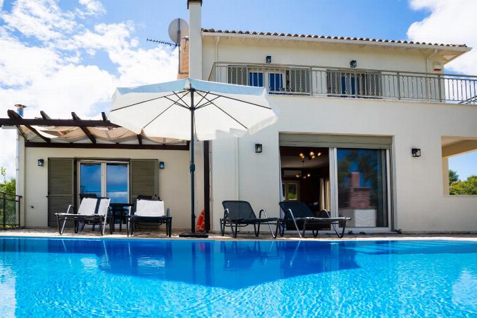  . - Villa Eudora . (Photo Gallery) }}