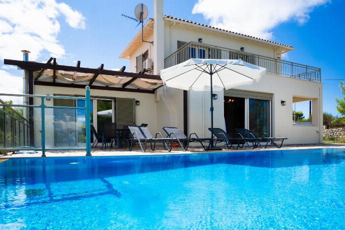  . - Villa Eudora . (Photo Gallery) }}
