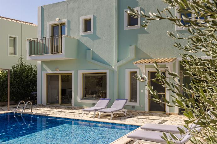  . - Villa Pinelopi . (Photo Gallery) }}