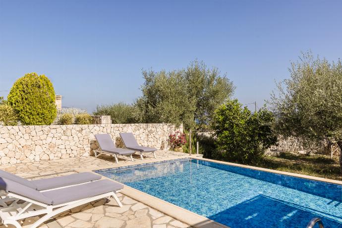  . - Villa Pinelopi . (Photo Gallery) }}