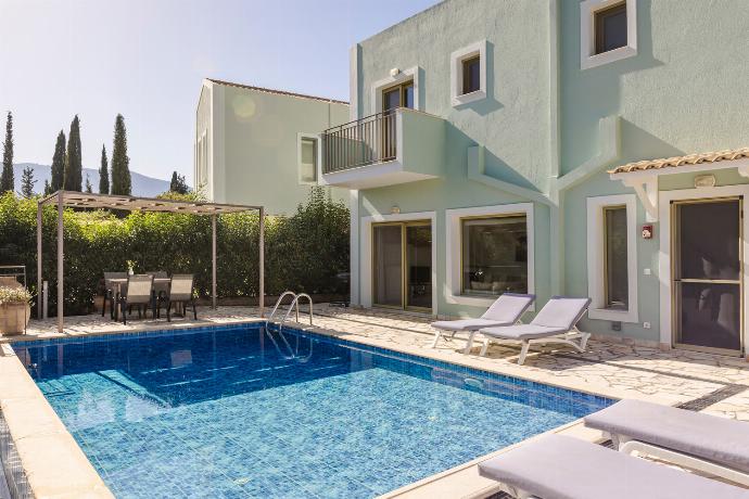  . - Villa Pinelopi . (Photo Gallery) }}