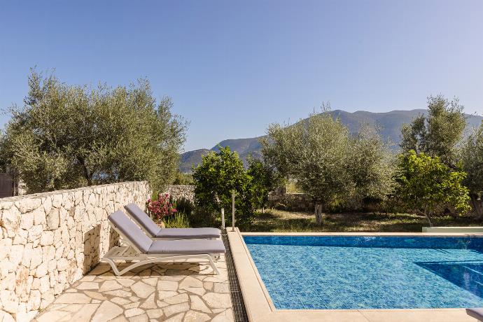  . - Villa Pinelopi . (Photo Gallery) }}