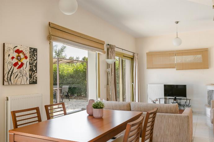  . - Villa Pinelopi . (Photo Gallery) }}
