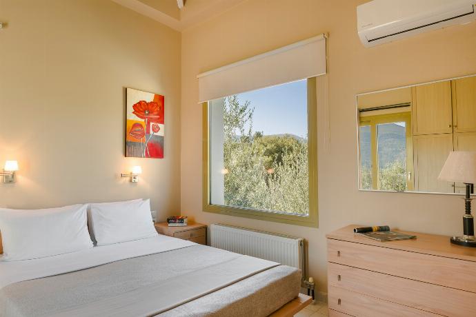  . - Villa Pinelopi . (Photo Gallery) }}