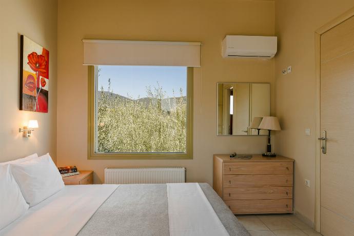  . - Villa Pinelopi . (Photo Gallery) }}
