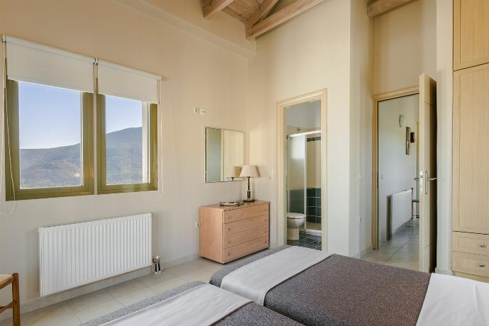  . - Villa Pinelopi . (Photo Gallery) }}