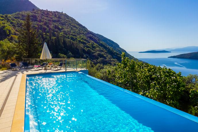  . - Villa Inna . (Photo Gallery) }}