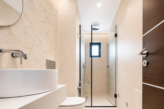 Family bathroom with shower . - Villa Kyveli . (Photo Gallery) }}