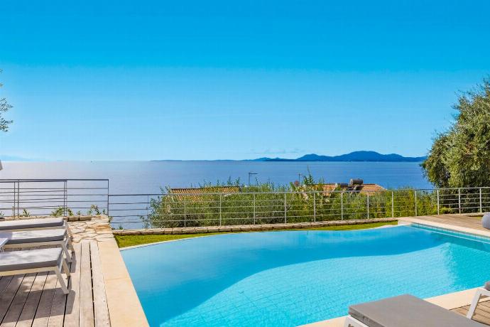  . - Villa Penelope . (Photo Gallery) }}