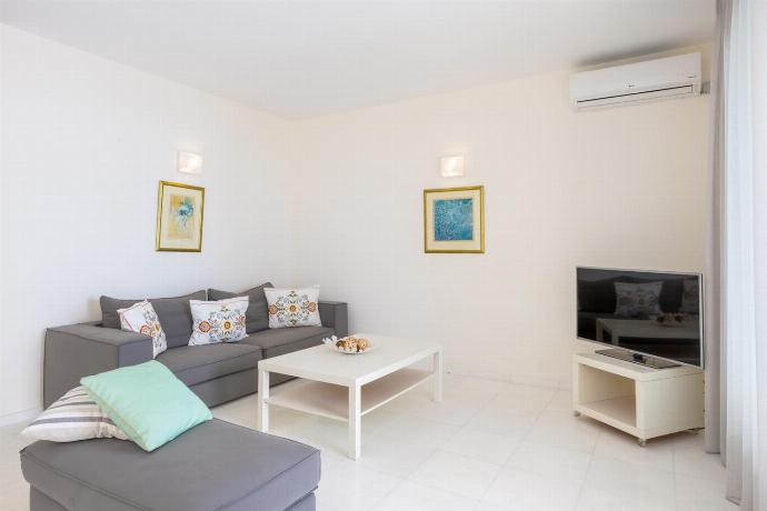  . - Villa Penelope . (Photo Gallery) }}