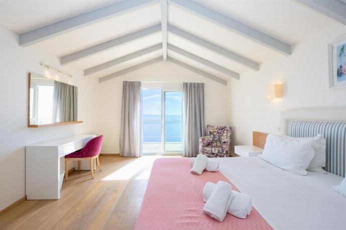  . - Villa Penelope . (Photo Gallery) }}