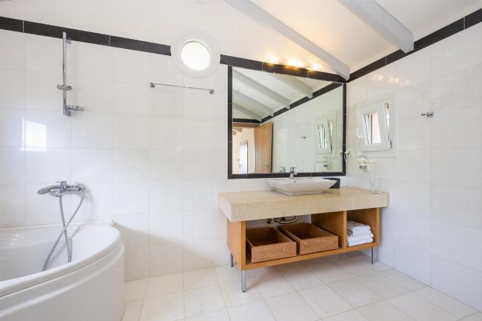  . - Villa Penelope . (Photo Gallery) }}