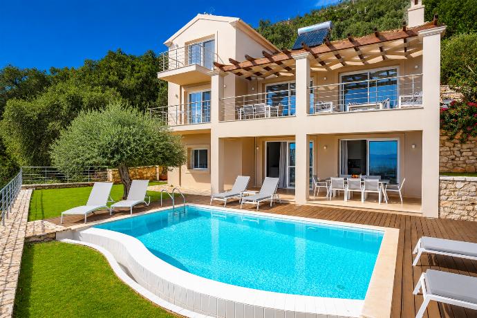  . - Villa Odysseus . (Photo Gallery) }}