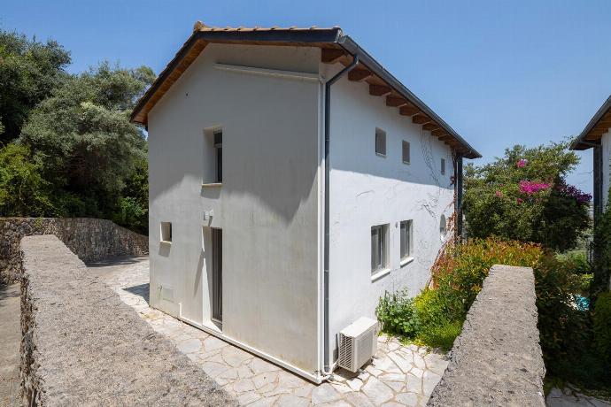 Villa Milos