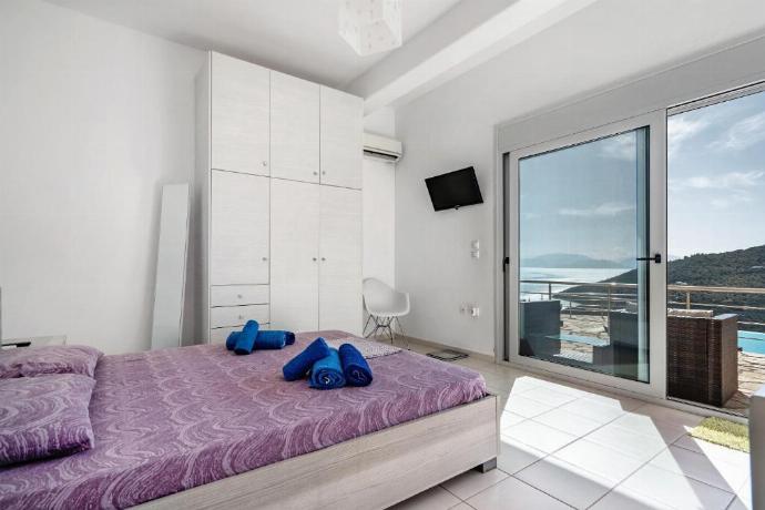  . - Villa Sapfo . (Photo Gallery) }}