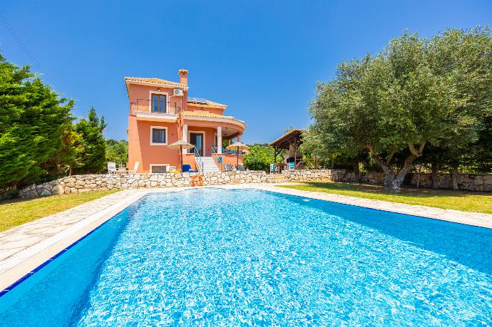  . - Ilios Kefalonia . (Photo Gallery) }}