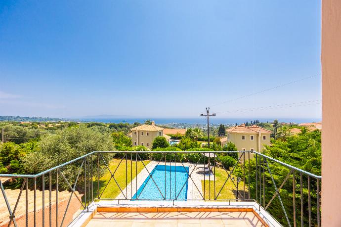  . - Ilios Kefalonia . (Photo Gallery) }}