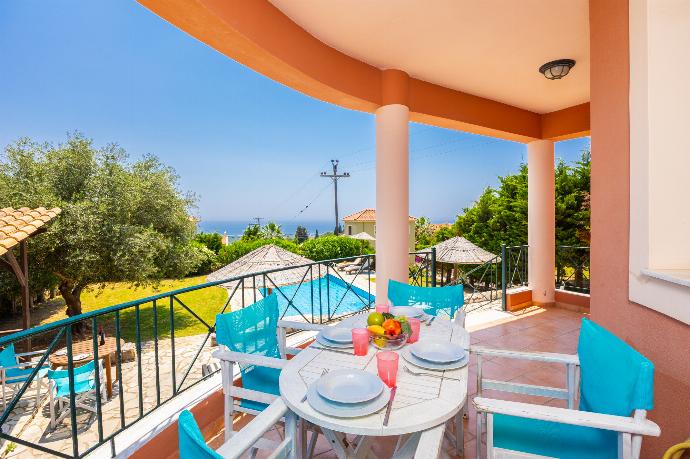  . - Ilios Kefalonia . (Photo Gallery) }}