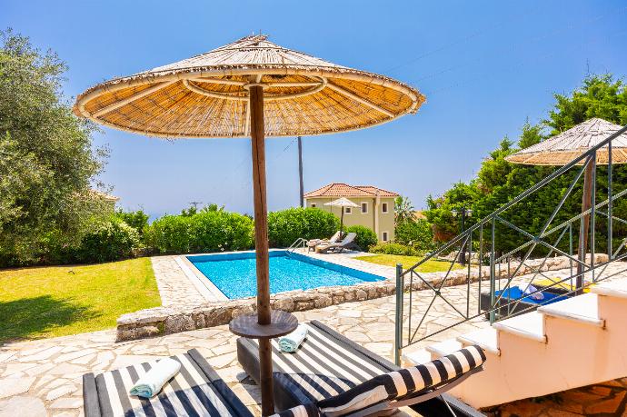 . - Ilios Kefalonia . (Photo Gallery) }}