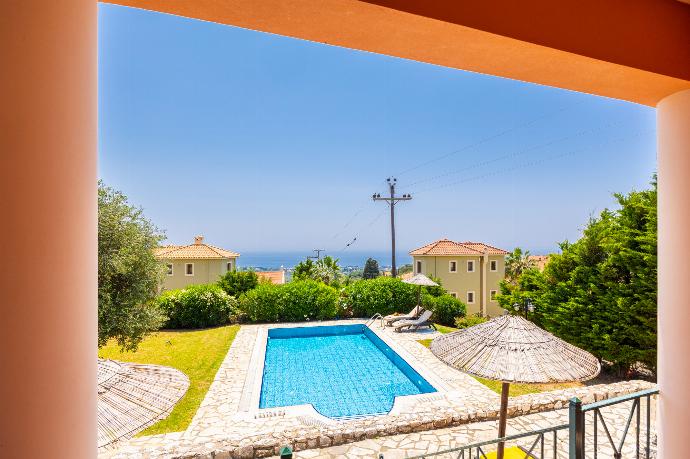  . - Ilios Kefalonia . (Photo Gallery) }}