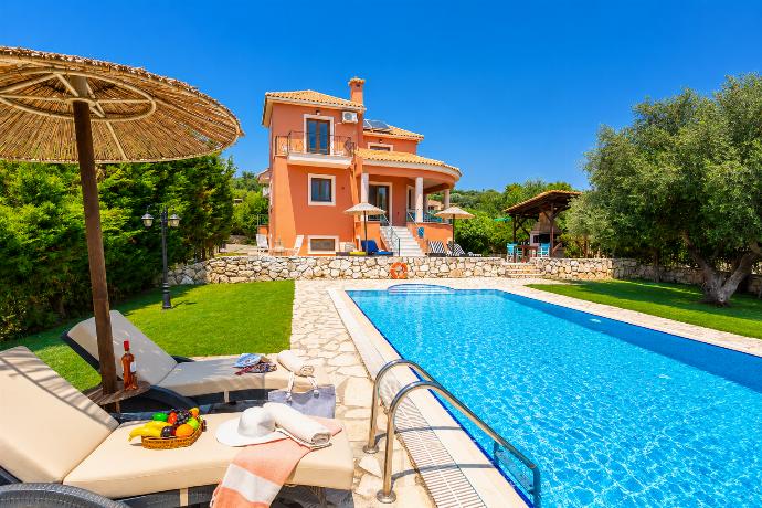 Play ILIOS KEFALONIA Video