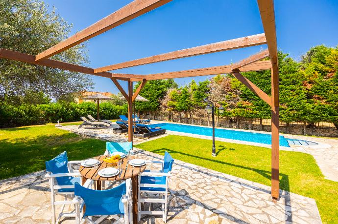 Terrace area . - Ionian Blue . (Photo Gallery) }}