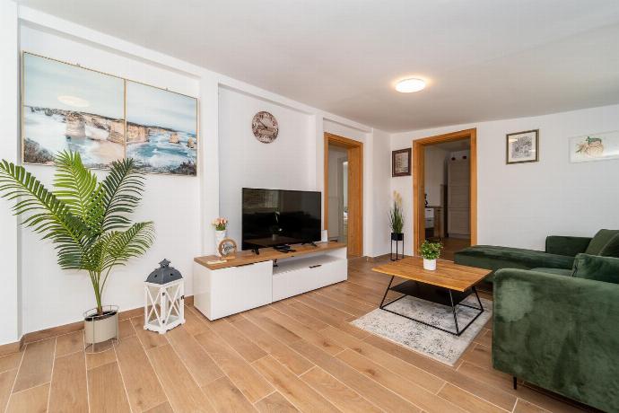  . - Villa Iva . (Photo Gallery) }}