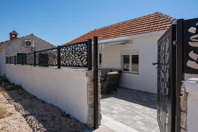  . - Villa Iva . (Photo Gallery) }}
