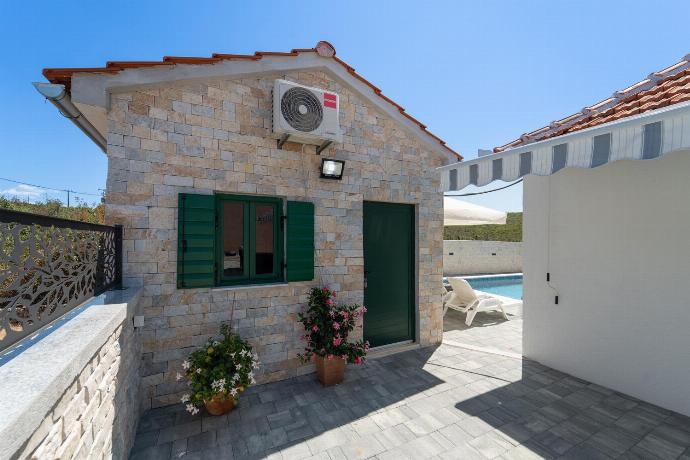  . - Villa Iva . (Photo Gallery) }}