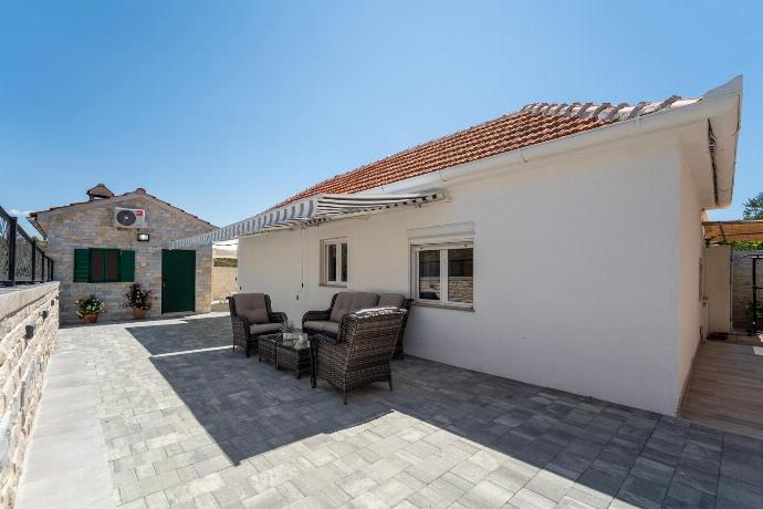  . - Villa Iva . (Photo Gallery) }}