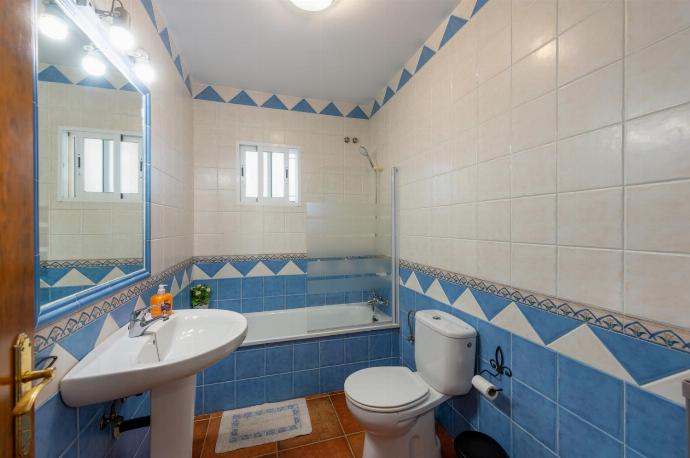  . - Villa Maria Gomez . (Photo Gallery) }}