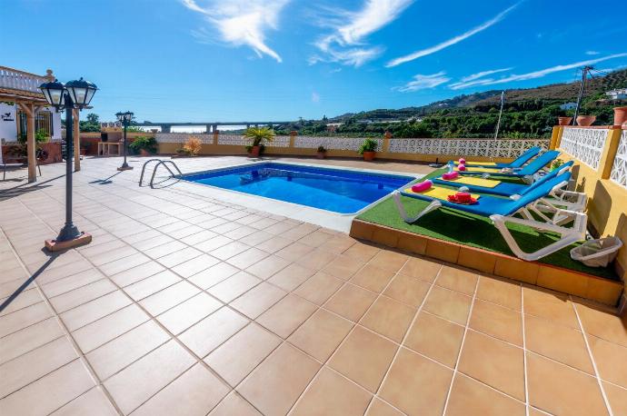  . - Villa Maria Gomez . (Photo Gallery) }}