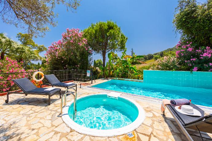  . - Villa Poseidonia . (Photo Gallery) }}