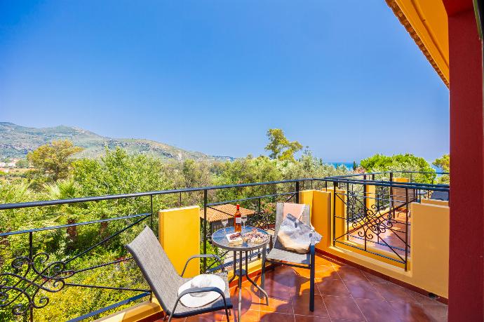  . - Villa Poseidonia . (Photo Gallery) }}