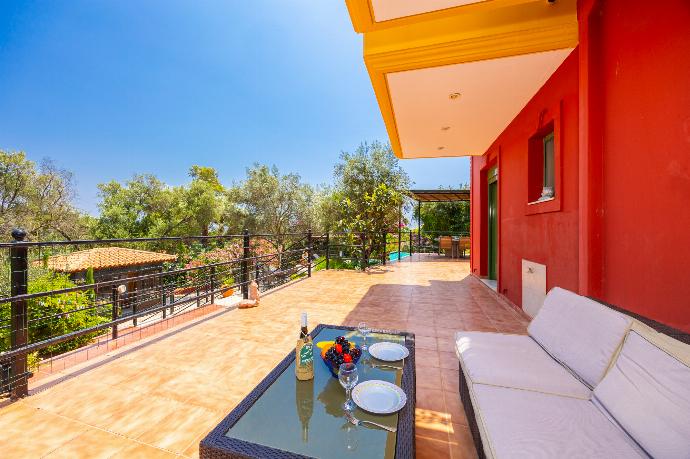  . - Villa Poseidonia . (Photo Gallery) }}