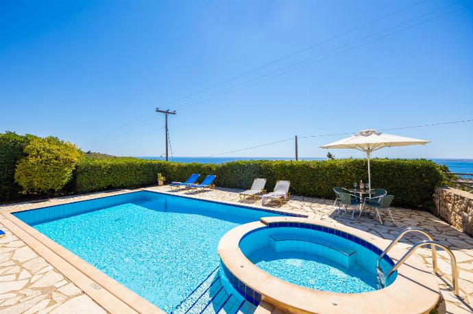 Private pool and terrace with sea views . - Villa Penelope Sea View . (Photo Gallery) }}