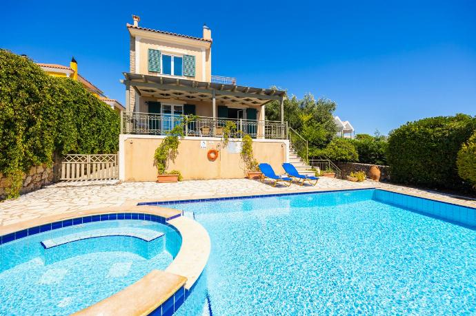 Beautiful villa with private pool and terrace with sea views . - Villa Penelope Sea View . (Photo Gallery) }}