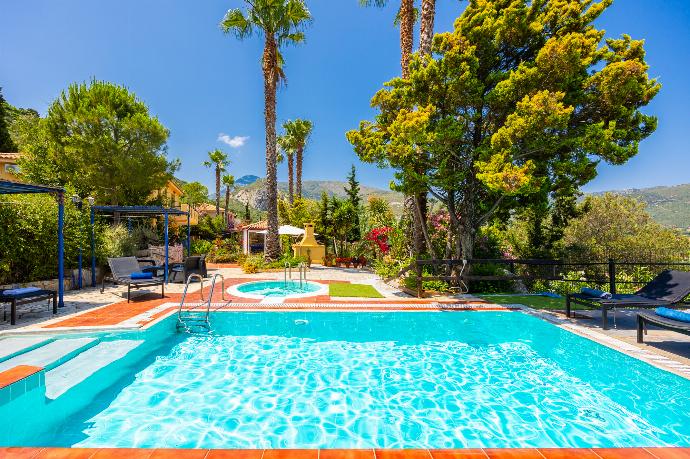 Villa Atlantis