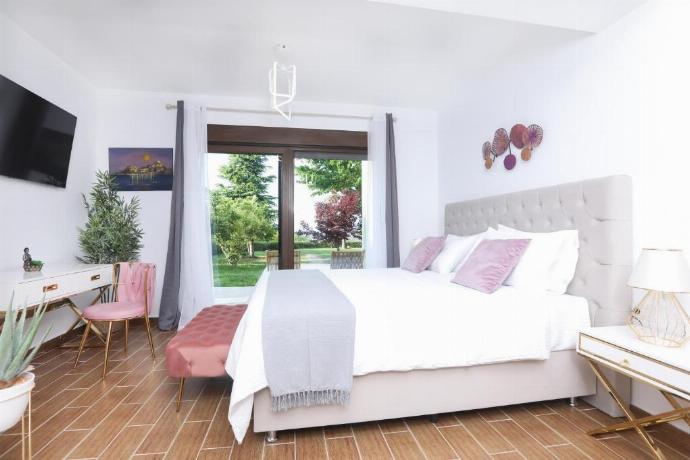  . - Villa Wild Willow . (Photo Gallery) }}